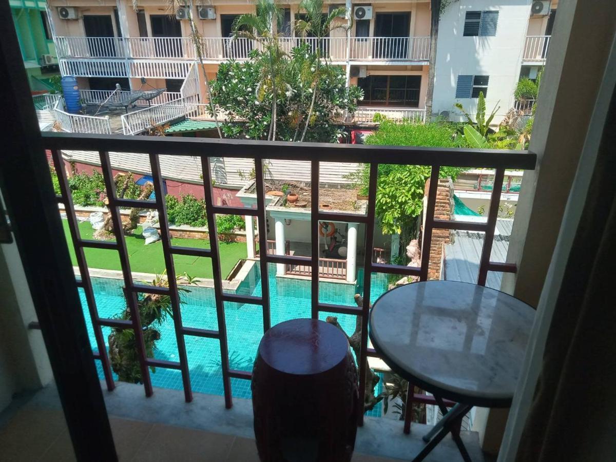 The Top Patong Resort Exterior photo